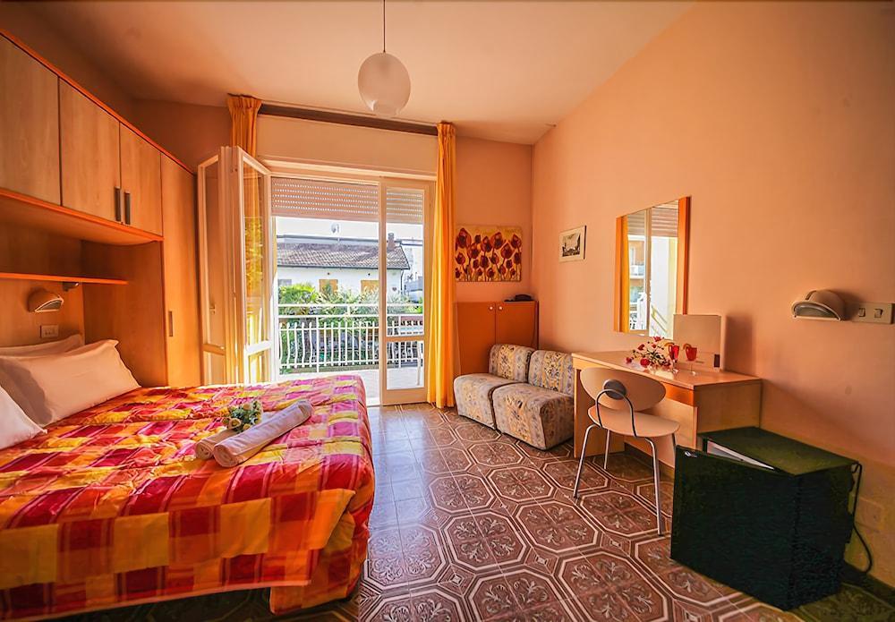 וילה מרינה Hotel Santa Martina מראה חיצוני תמונה