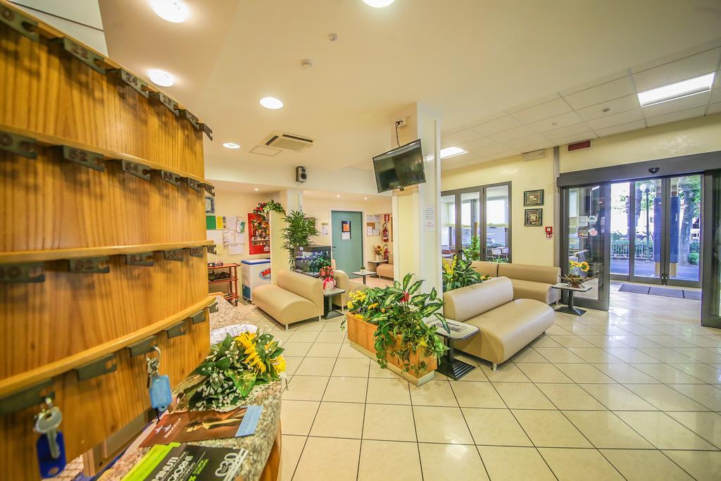 וילה מרינה Hotel Santa Martina מראה חיצוני תמונה