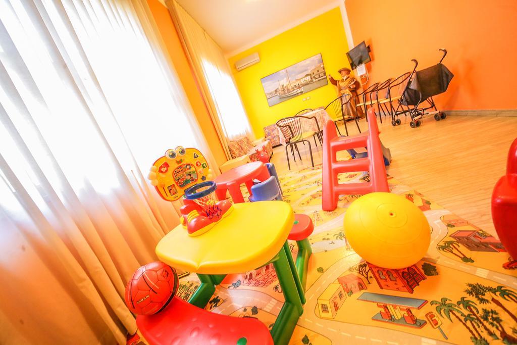 וילה מרינה Hotel Santa Martina מראה חיצוני תמונה